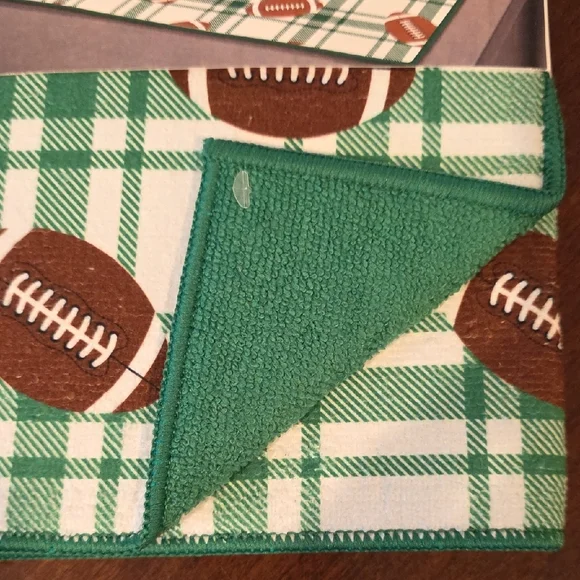 (J61) Football Themed Dish Drying Mat - Green and Brown - Picture 4 of 5